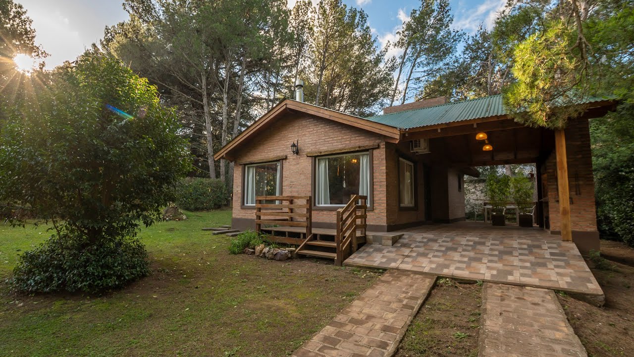 Casa con espacios amplios, gran parque y piscina