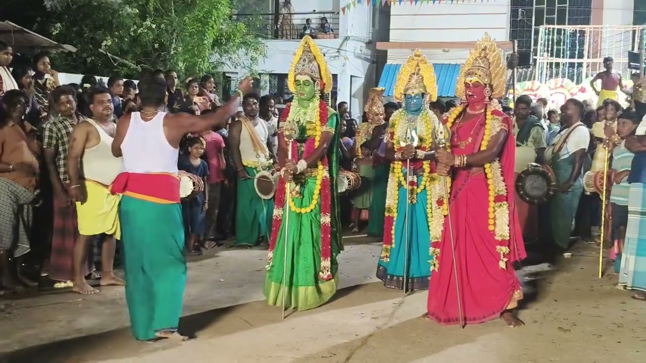 மிரட்டி ஆடிய மூன்று காளிகள் ஆக்ரோஷமாய் அழைத்த பூசாரி | பம்பைசெந்தில் பூசாரிப்பாட்டு