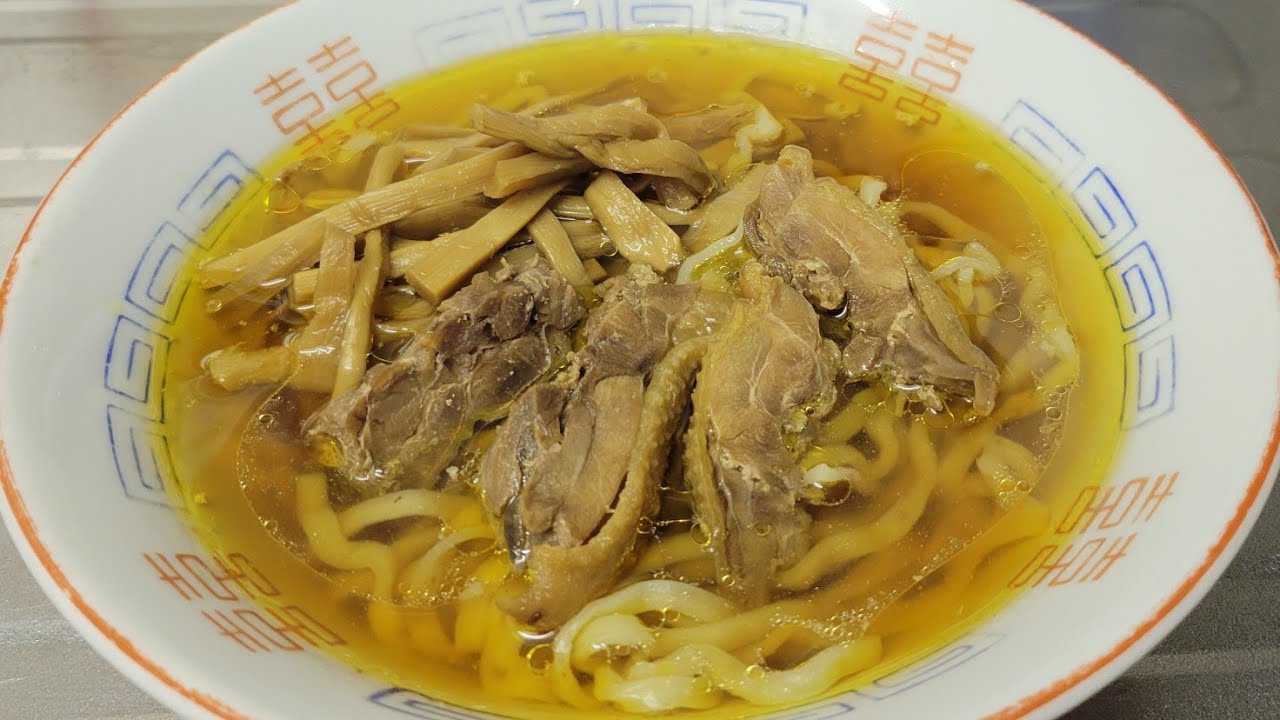 鶏と水と醤油のラーメン