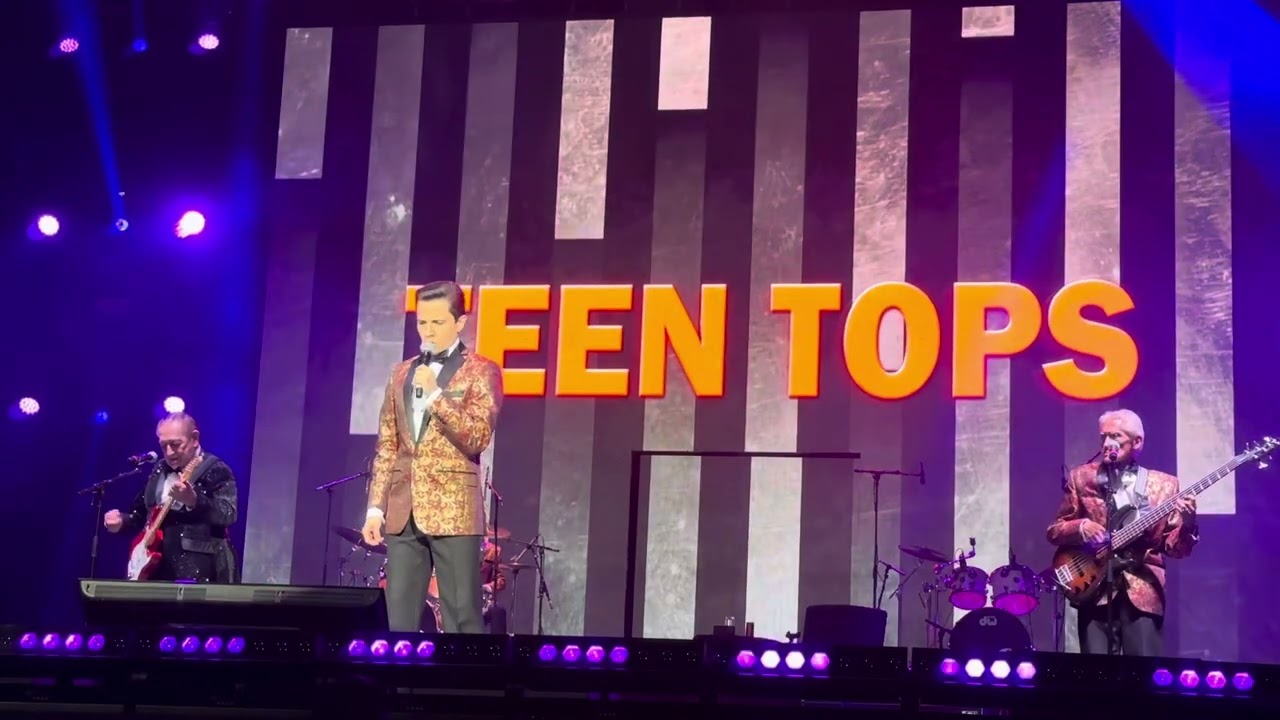 Muchacho triste y solitario- Teen Tops