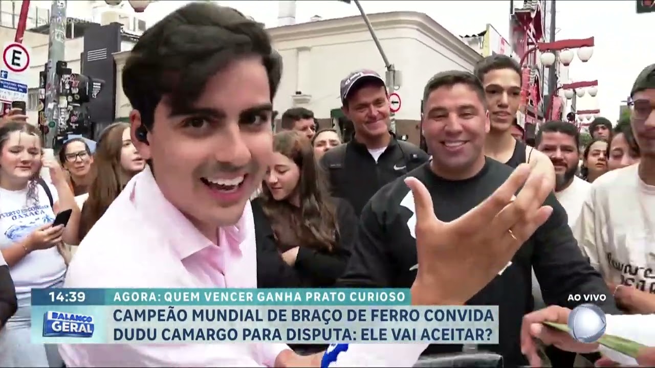 Dudu Camargo participa de competição de braço de ferro contra campeão mundial em São Paulo