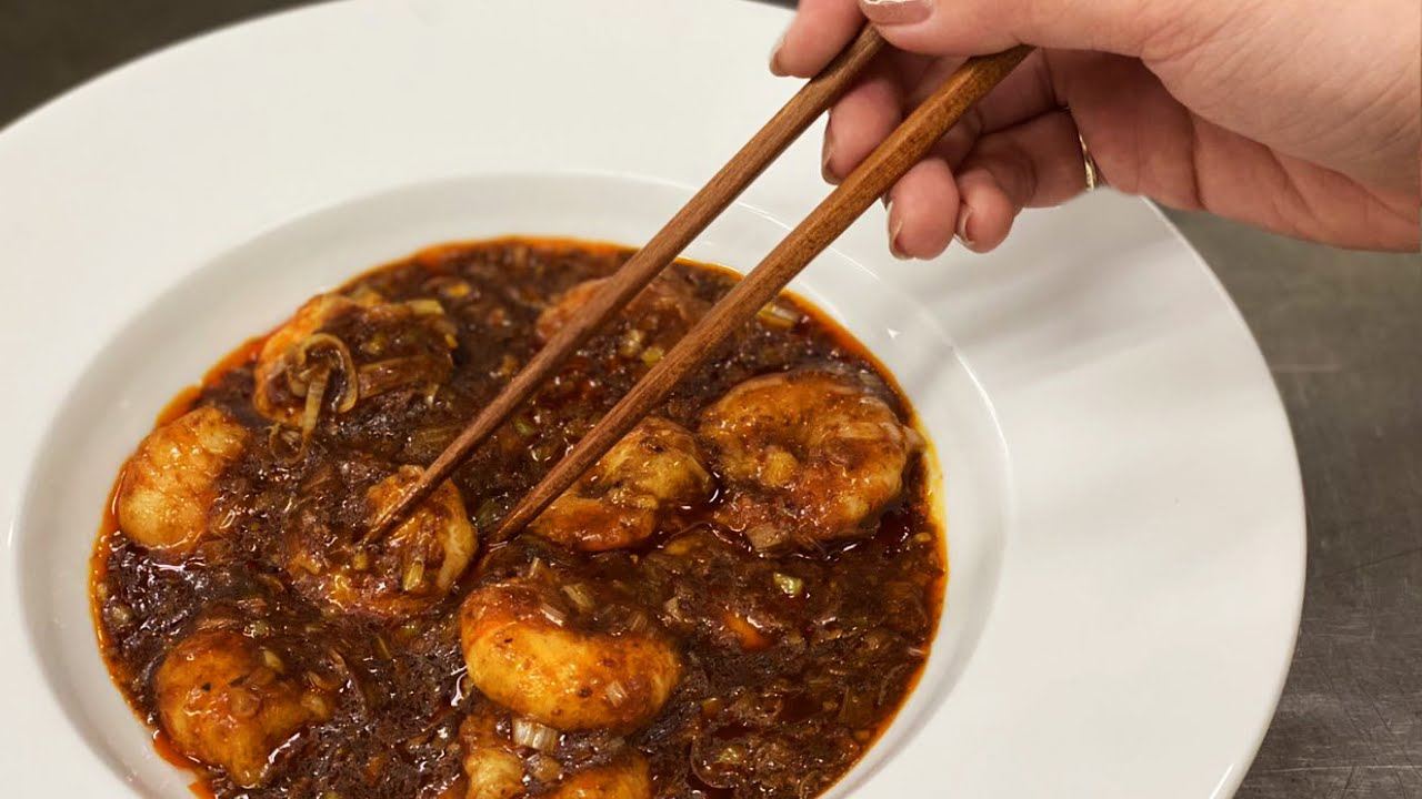 中華一筋式乾焼蝦仁【海老チリソース】Fried shrimp with chili sauce hitosuzi style.