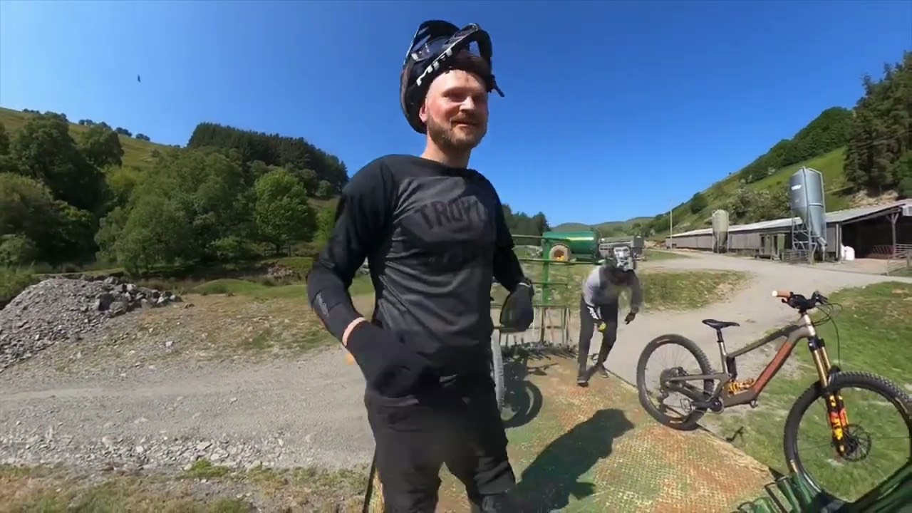 Camping with da boys in Berwyn bike park