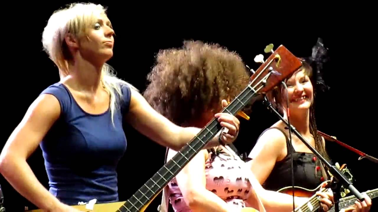 KATZENJAMMER - AIN'T NO THANG - SUMMERFEST JULY 4 2010 .MOV