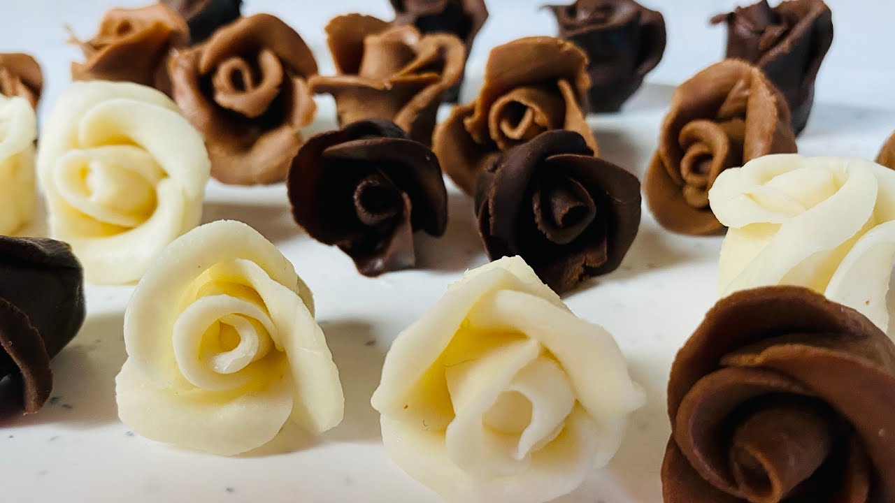 طريقة عمل ورود بعجينة الشكولاطة بديل عجينة السكر مع كيفية التحضير وتخزينها 🌹