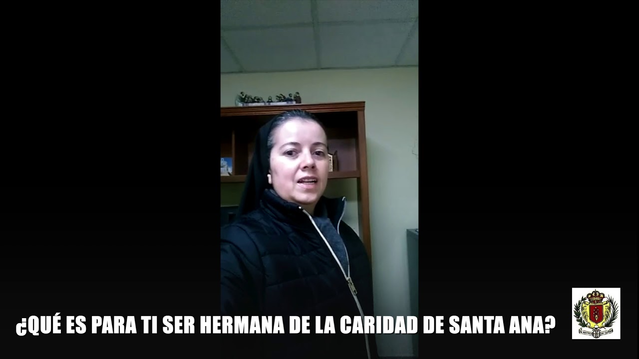 Hnas hablando a cámara