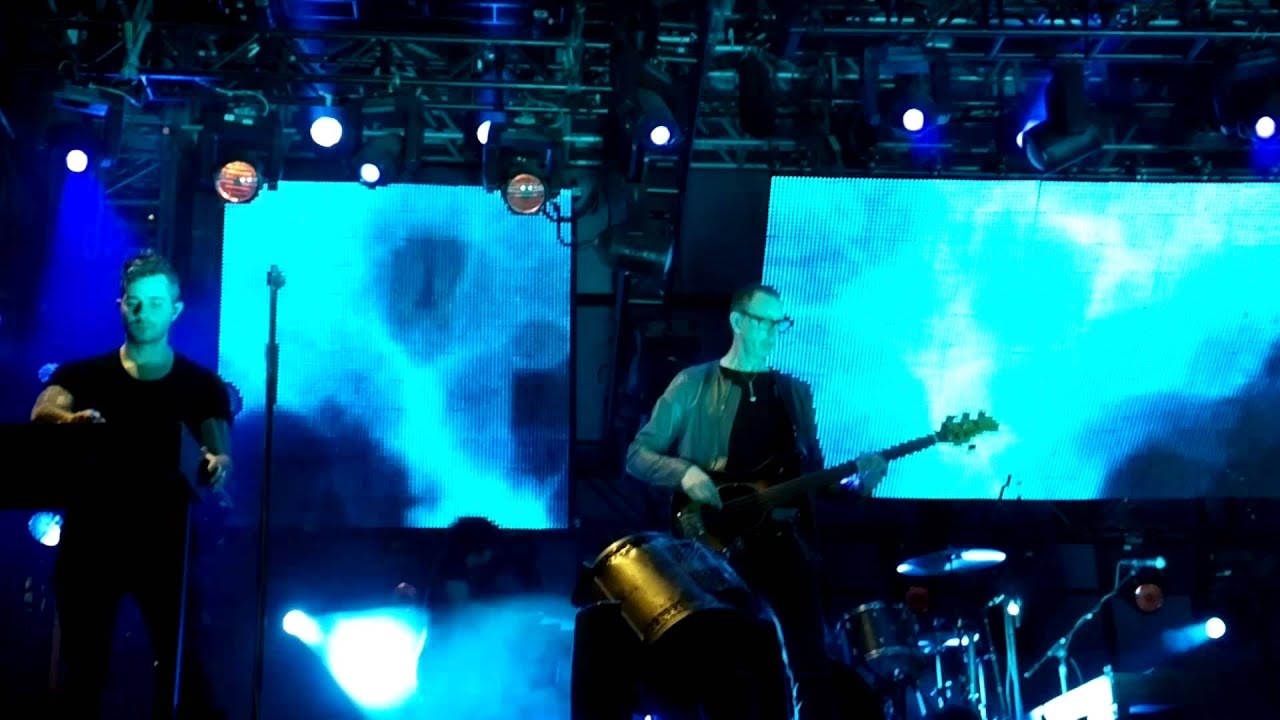 nine inch nails - Sanctified - Jimmy Kimmel Live - 11/7/2013