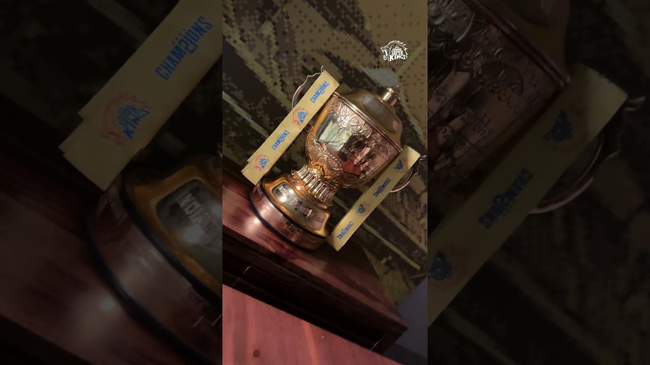 The Trophy 🗿The View 🗿The Day 🗿This is how Leo's desk looks today! 🦁🥳#OnThisDay #WhistlePodu