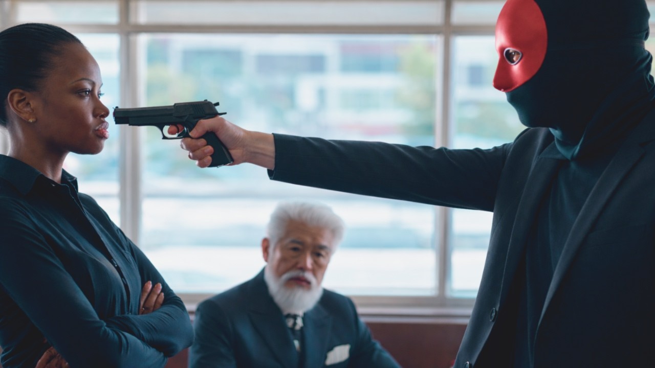 Black Waitress Stayed Calm During an Armed Robbery — A Japanese Billionaire CEO Witnessed in Shock