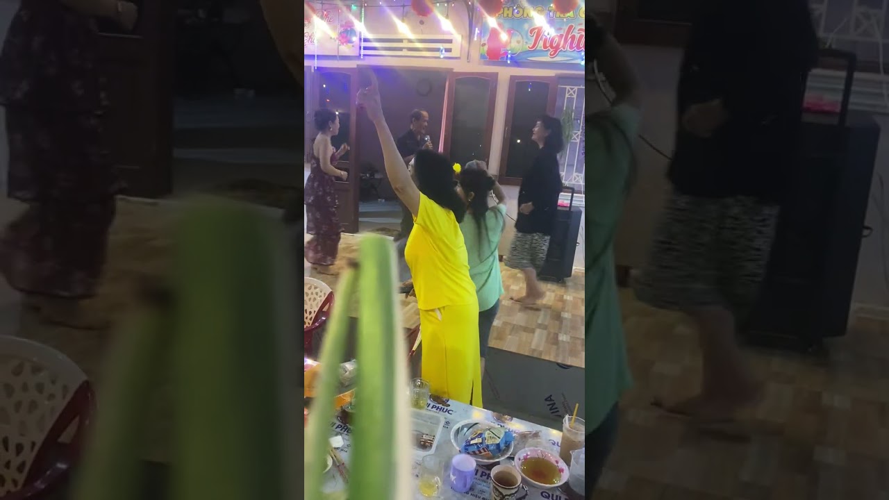 Mùng hai tết quê ngoại