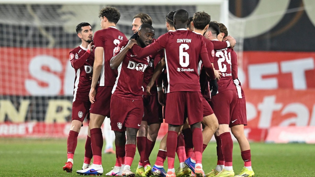 REZUMAT |  CFR Cluj - Dinamo 2-0. Pancu termină triumfal sezonul regulat. Meci slab făcut de 