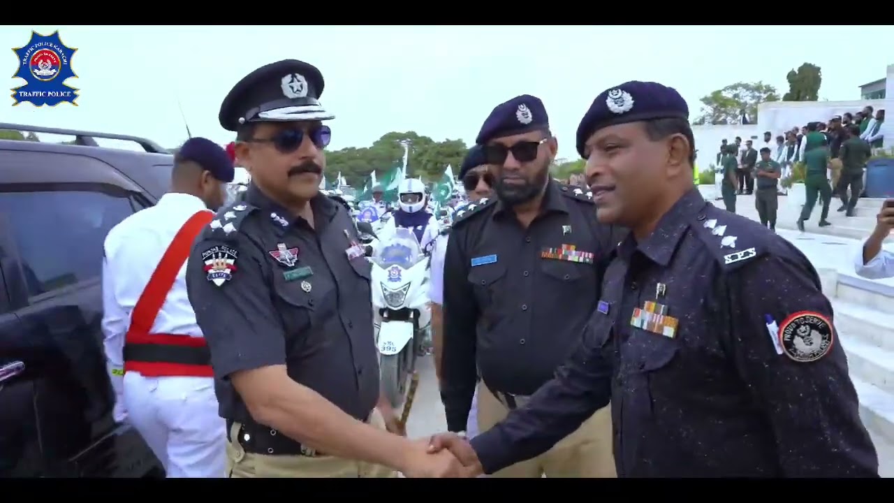14 August Celebrating Independence Day (Karachi Traffic Police)