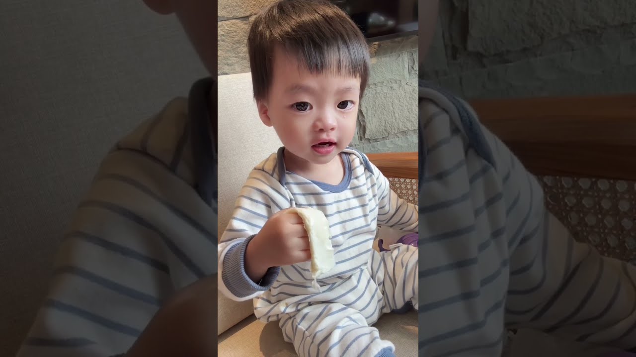 潘爸乐爷vlog：leye宝宝下水崩溃大哭，潘爸耐心引导尝试！baby leye & pan#baby #dadlife #babyboy #family #familygoals