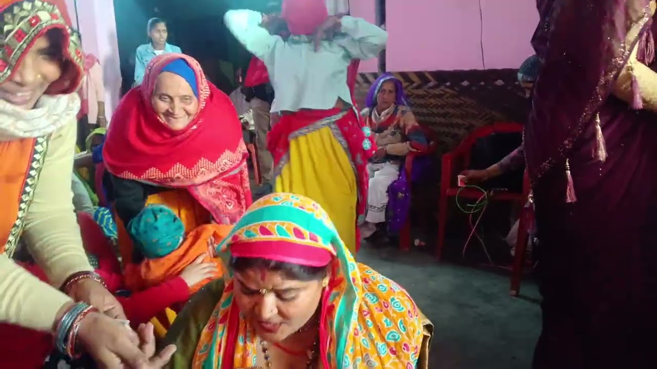 🥀# यूपी में सुराणा# गांव का प्रोग्राम# 💞 मां ने तो कमाल कर दिया डांस करने में 💃 सोनू यादव 8700134060