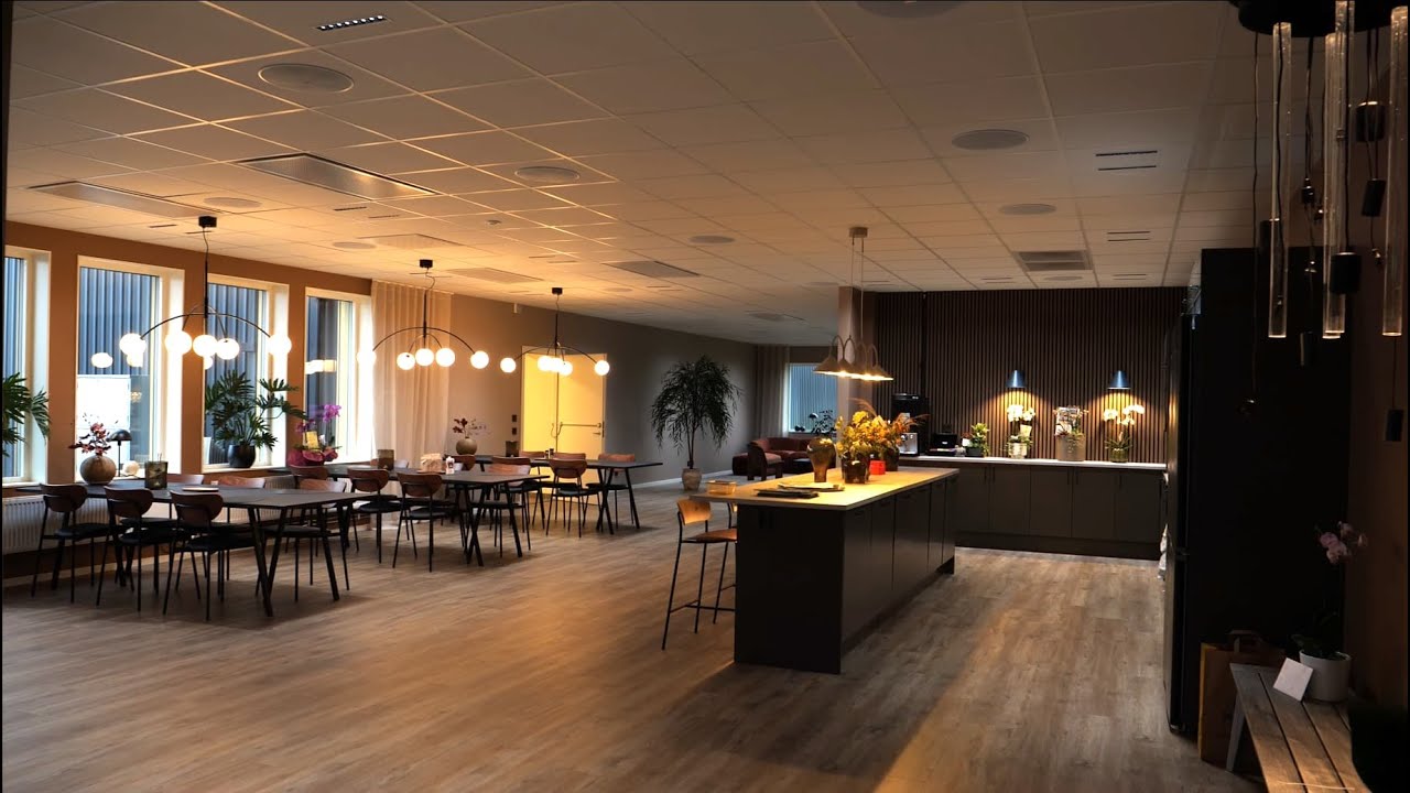 Modern och smart arbetsmiljö hos Elcenter med integrerad teknik