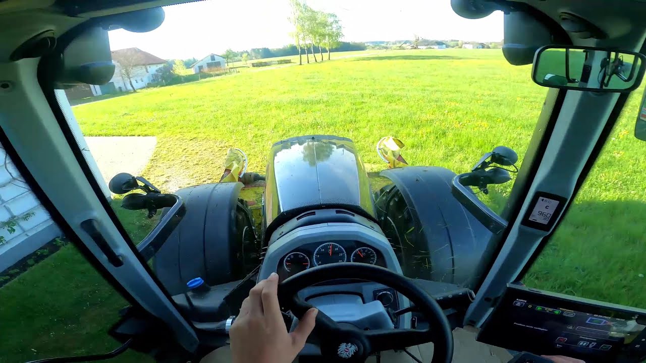 Mähen erster Schnitt 21 mit Valtra T 174 Smart Touch & Pöttinger Mähkombination ( Cap View )