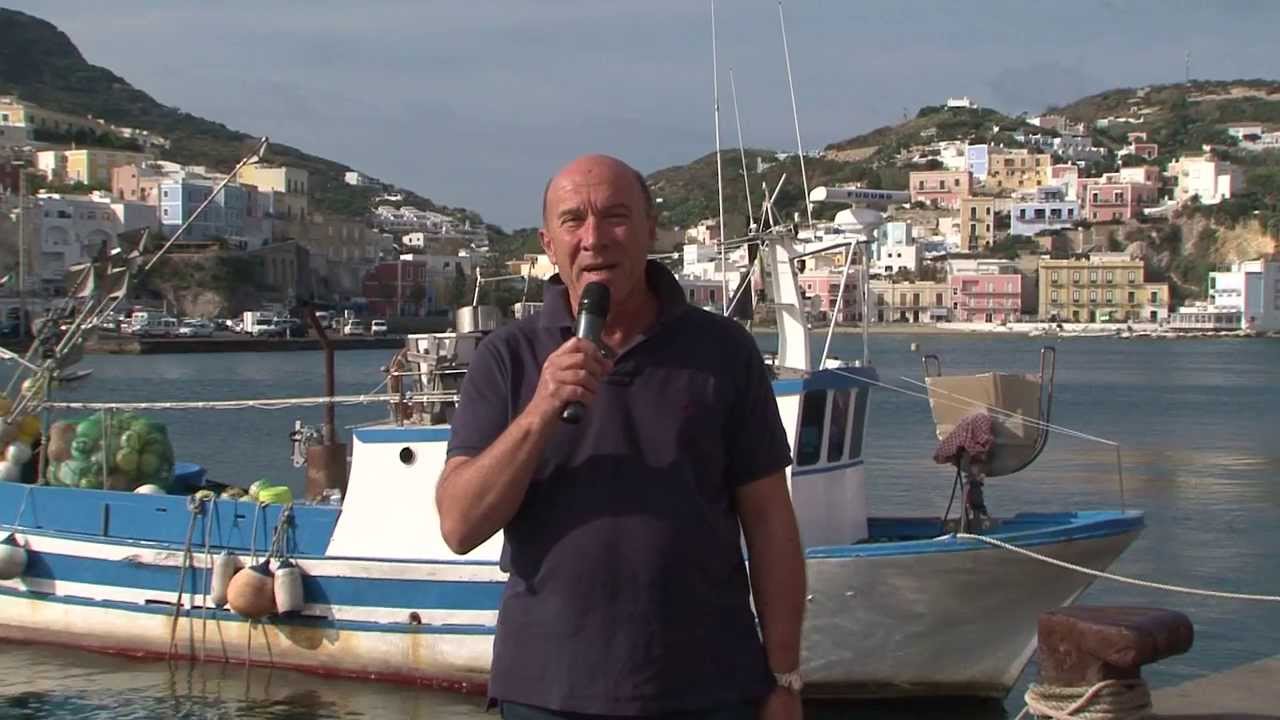 (BARBA836) Piero Vigorelli sindaco di Ponza saluta i ponzesi di New York (Rossano)