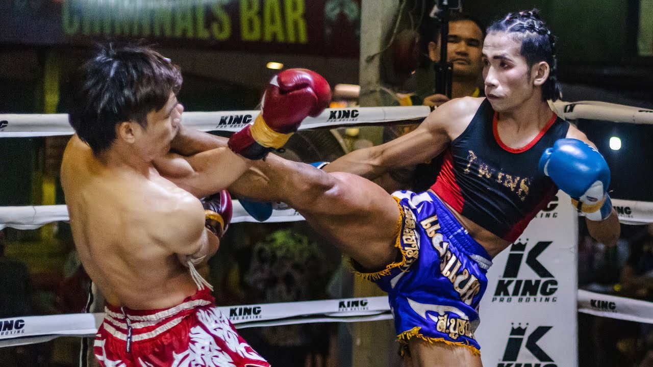 SAVAGE MUAY THAI LEG KICK KNOCKOUT!!! MUAY THAI FIGHT THAILAND LADYBOY VS THAI BOY
