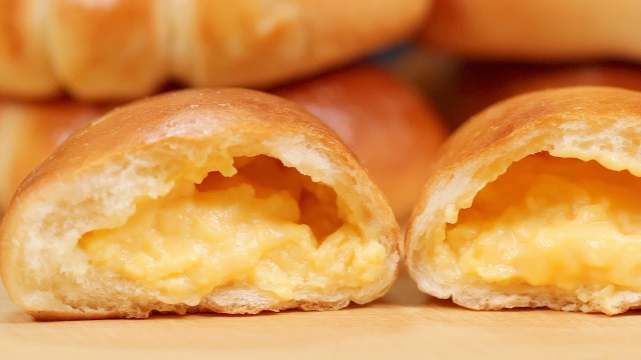 The Best Cream Pan with Custard Filling Recipe (Japanese Sweet Buns with Pastry Cream)