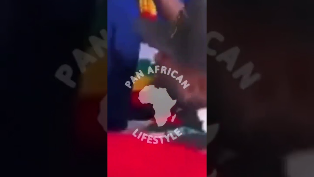 FLOYD MAYWEATHER RECEIVED WITH LOVE IN ZIMBABWE