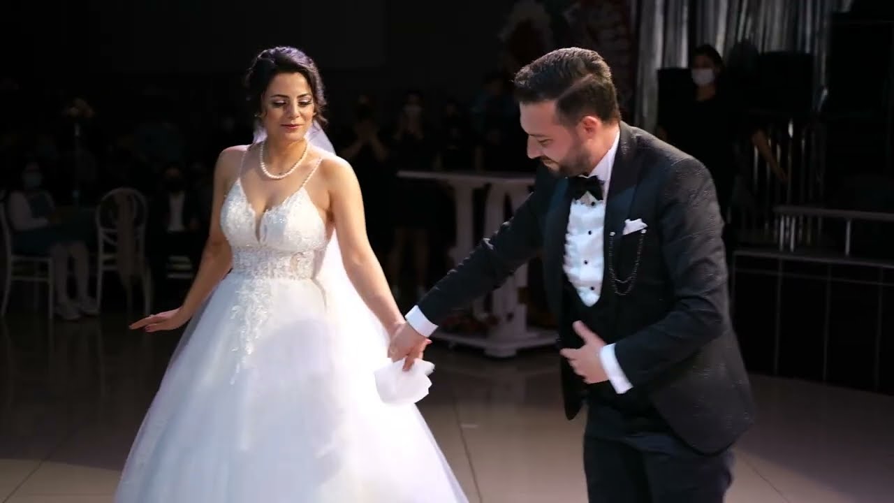 Tüyleriniz Diken Diken Olacak !! Gönül & Mustafa Çiftimizin Efsane Çakal Çökerten Zeybek Gösterisi