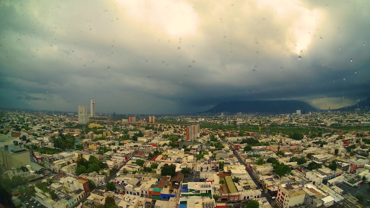 Llegando el otoño a Monterrey - Time Lapse  Full 4K