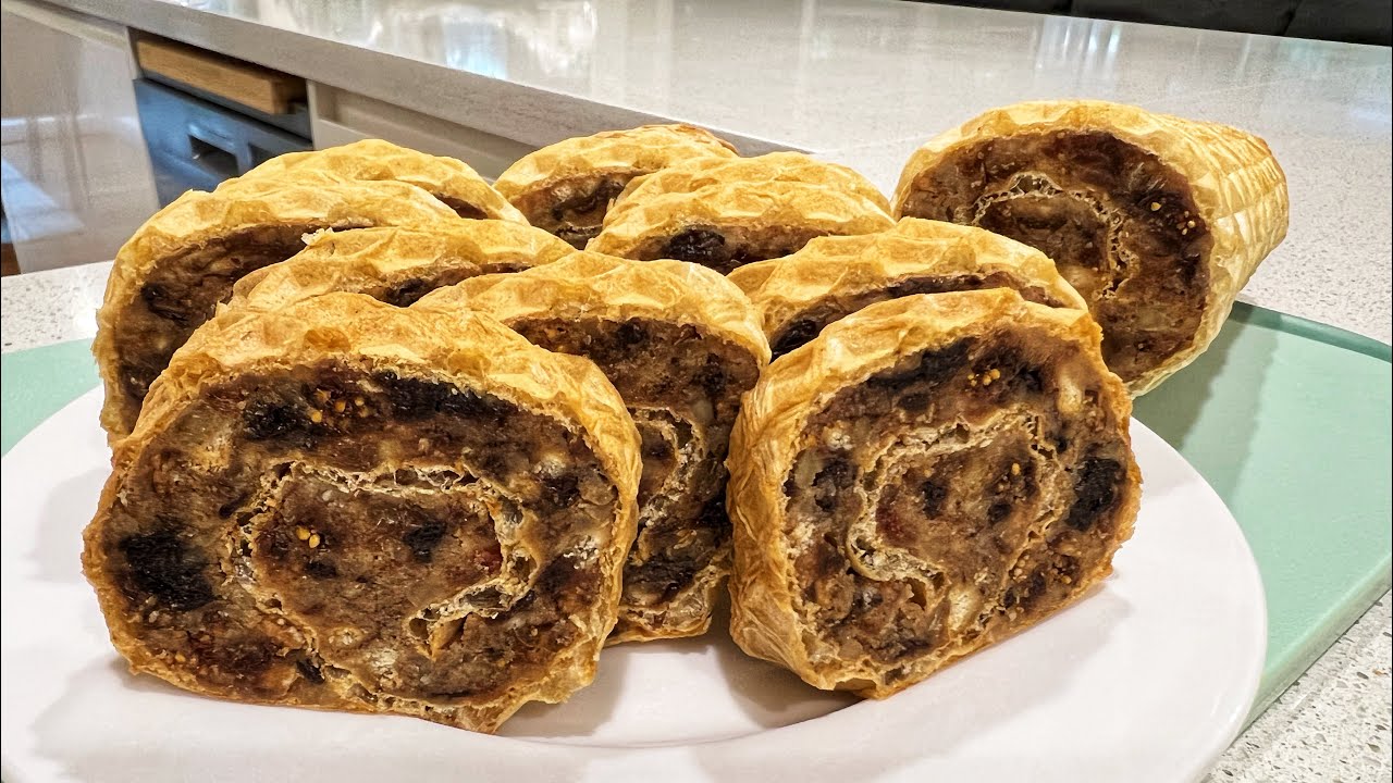 Oblanda Rolat sa Suvim Vocem | Waffle Roll with Dry Fruits