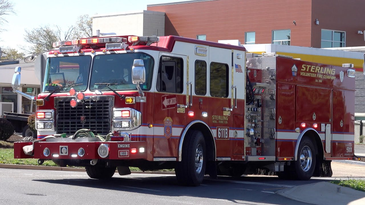 Sterling Volunteer Fire Company Engine 611B Responding