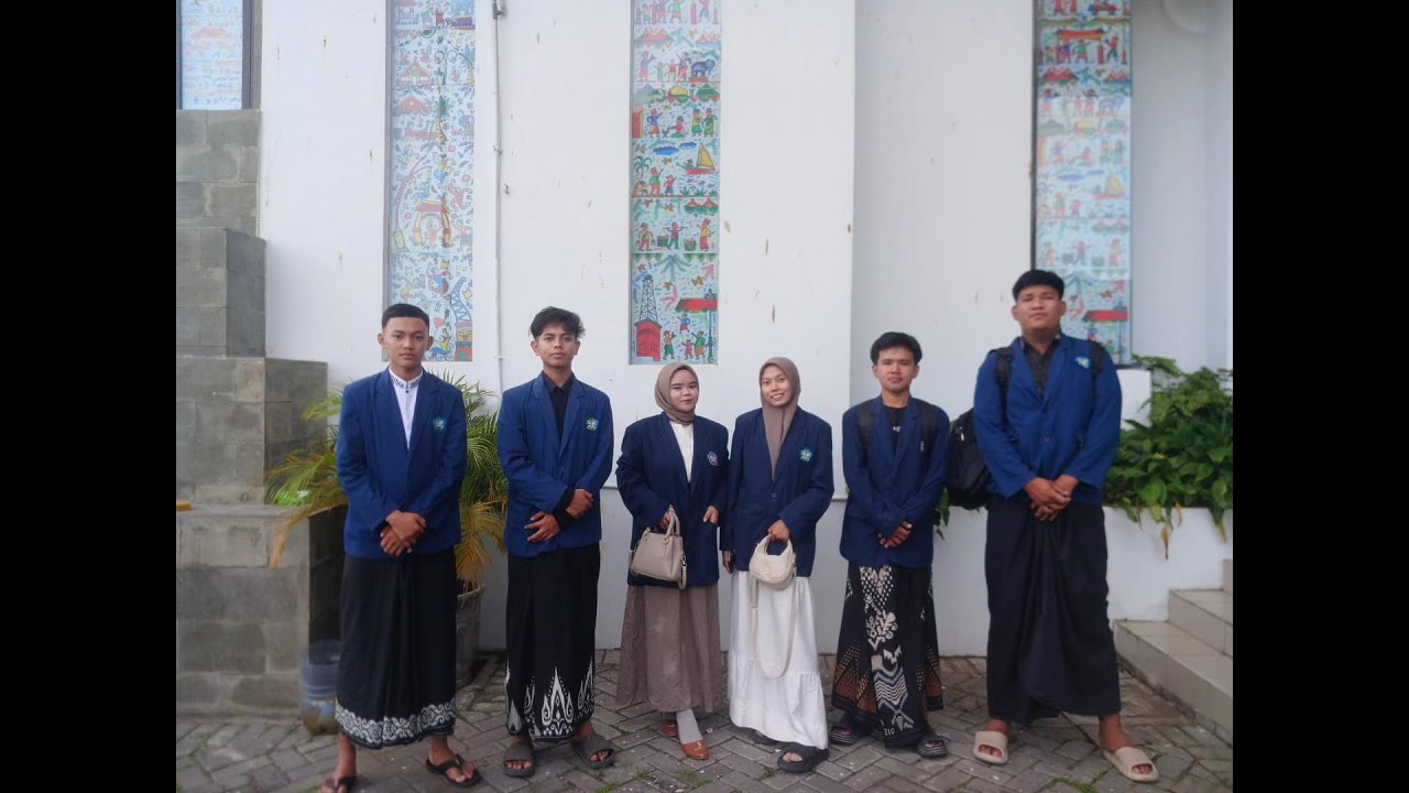 NILAI KEUNIKAN SENI RUPA PADA SEJARAH DAN BUDAYA DI MUSEUM SUNAN GIRI