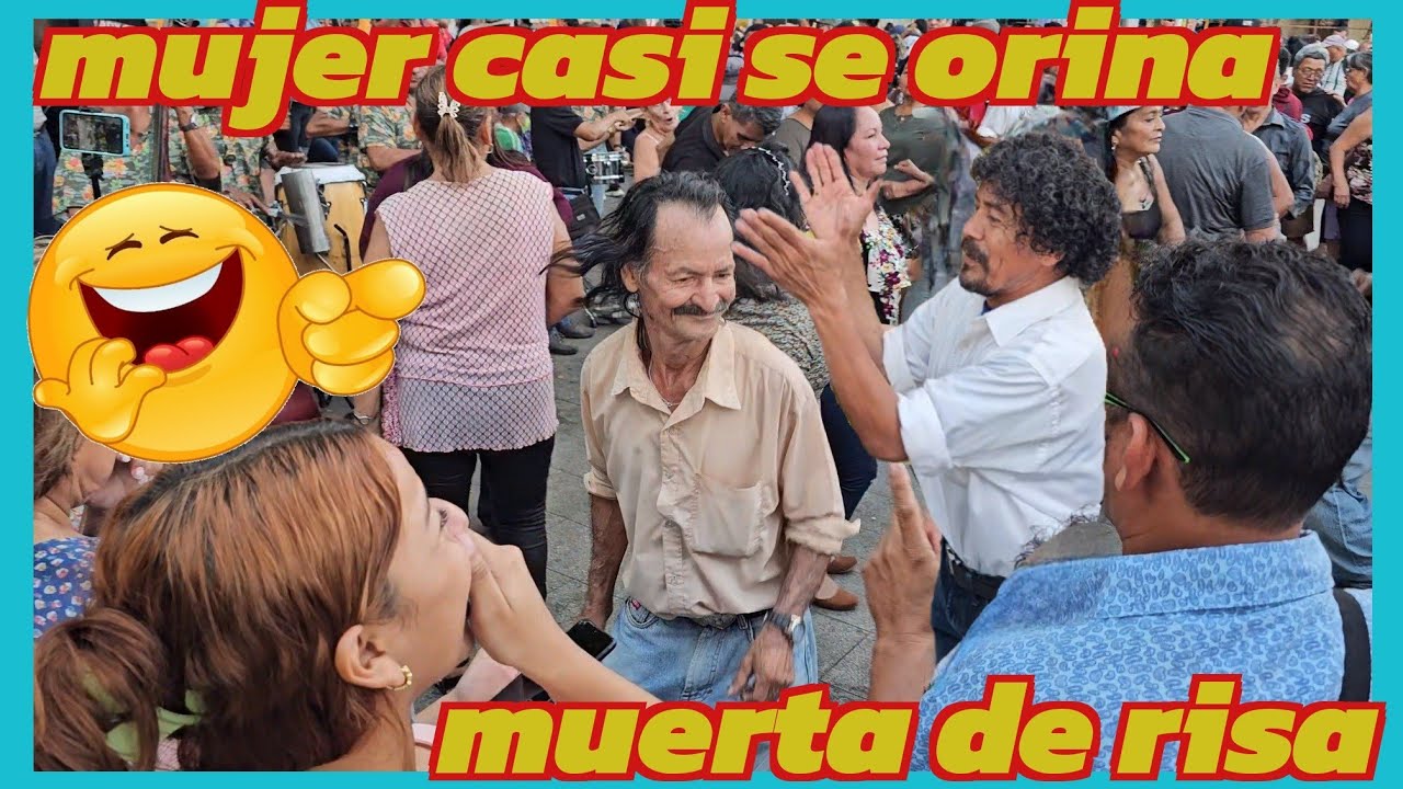 🤣 MUJER CASI SE ORINA DE LAS PAYASADAS DEL PELUCHE Y EL PIRULINO 🤡 😱🤣
