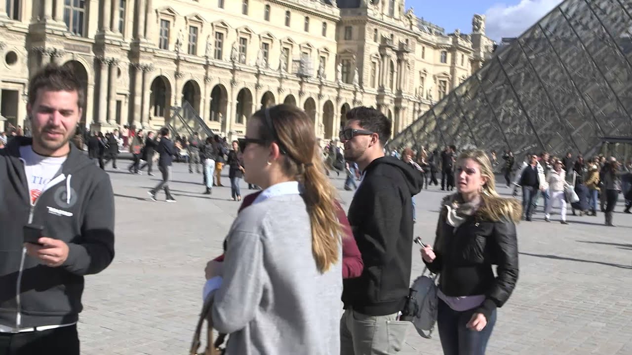 The RoadTrip EUROPE, powered by Contiki | Paris Film Challenge | Episode 6