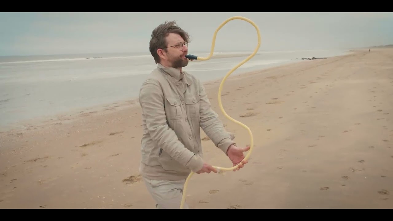 Behind the scenes of Strandbeest Zingt: Raaf on making instruments of electric tube