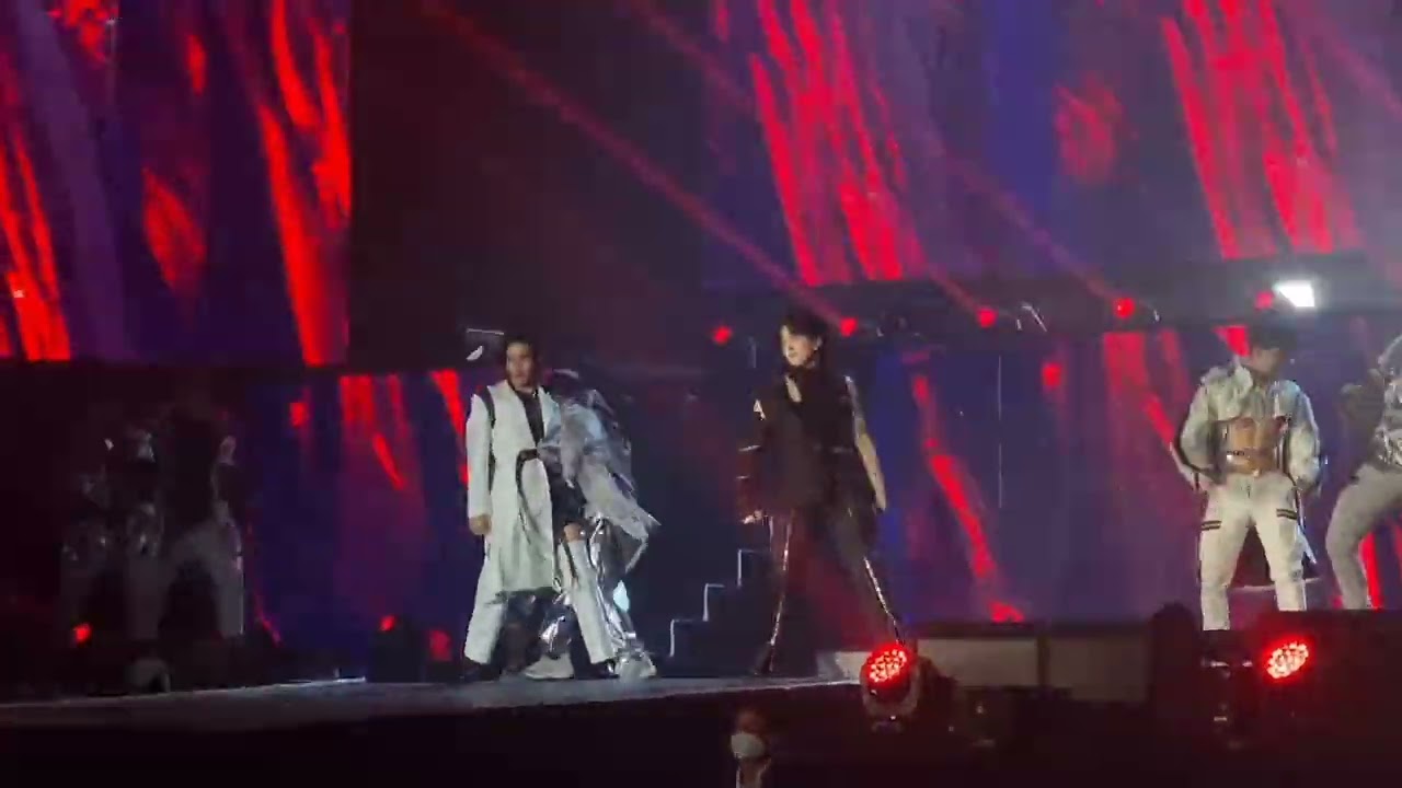 [fancam] 220724  Mommae + Bang bang bang - บิว #KPworldtourD1 #kinnporscheworldtour