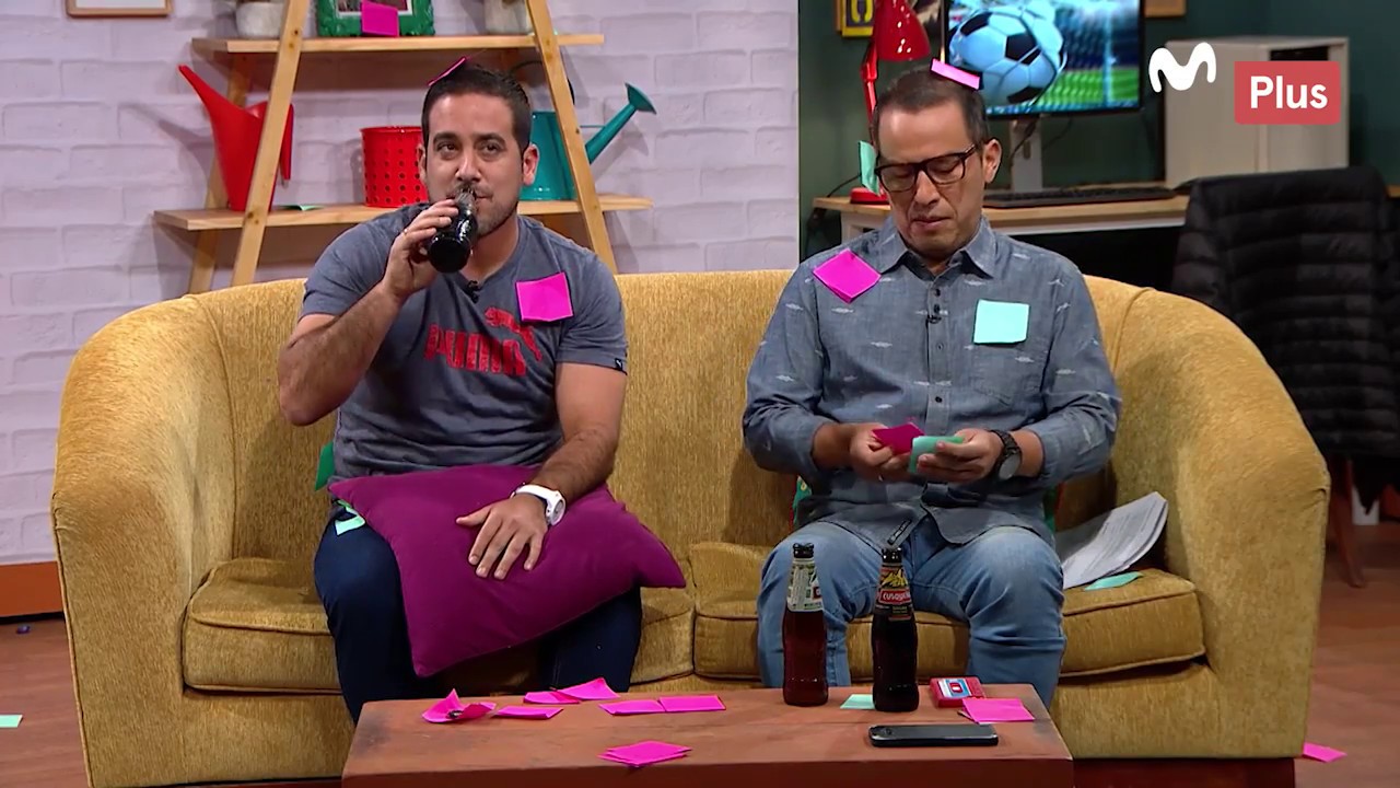 Sit Show - Daniel Peredo y &Oacute;scar del Portal - Guerra de Post-it