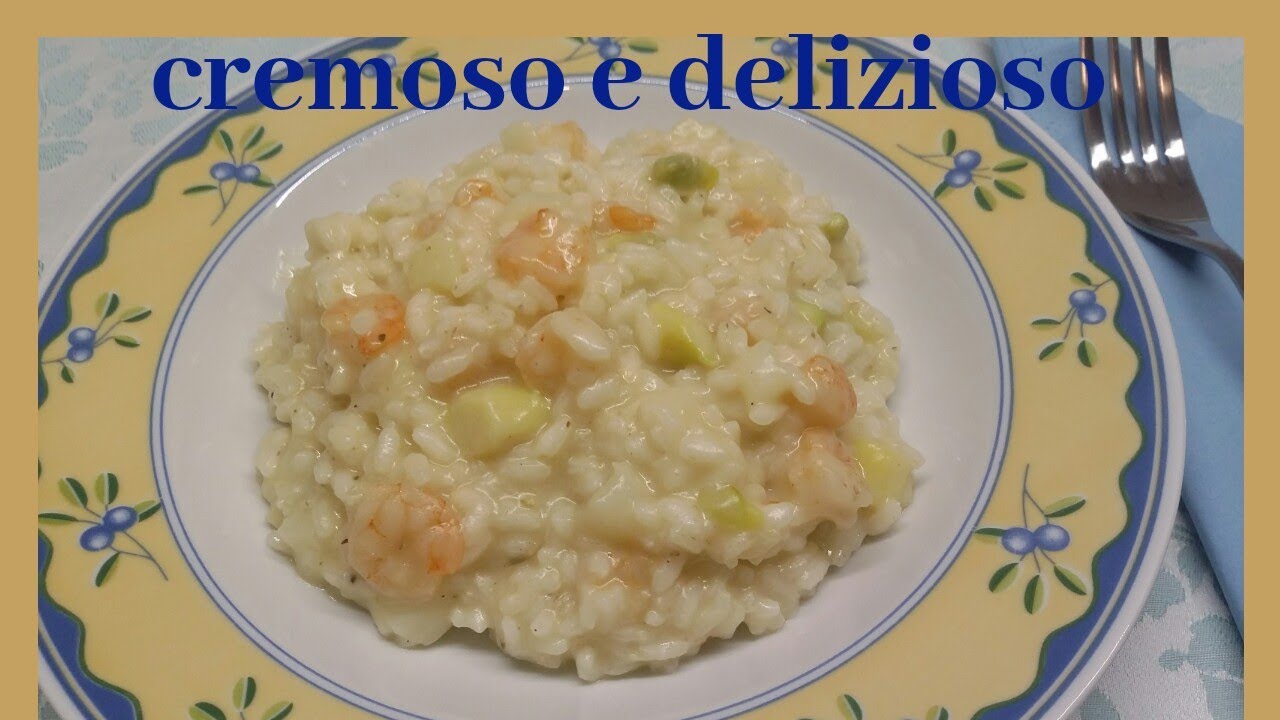 RISOTTO con ASPARAGI e GAMBERETTI..Risotto with asparagus and prawns..Ризотто со спаржей и креветок