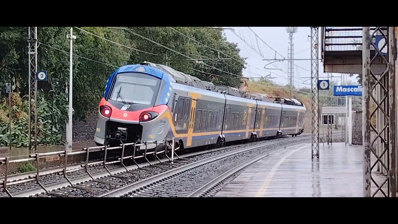 Treni arrivi e transito a Mascali e a Guardia. 