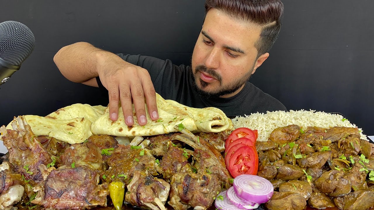 ASMR; EATING SPICY RAOSTED MUTTON WITH TANDOORI NAAN+CHICKEN LIVER GIZZARD CURRY WITH RICE | MUKBANG