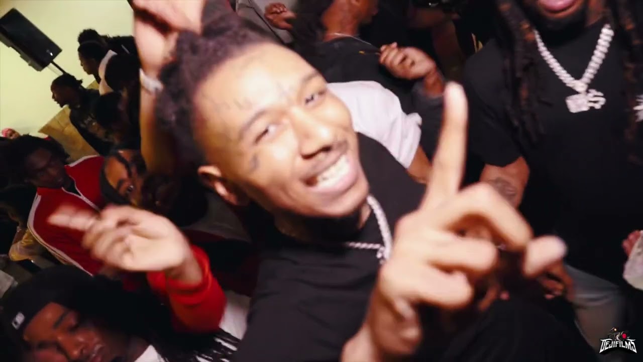 Bankroll50 - Walk It Out (SGE SAVAGE DISS ) Official Music Video  ( dir by DejiFilms )
