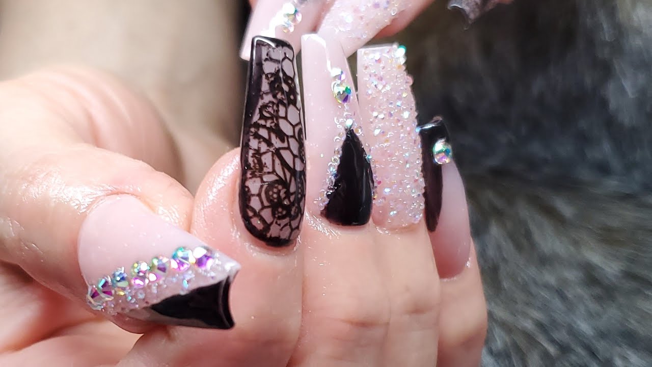 Diseño para Vestido Negro de Noche