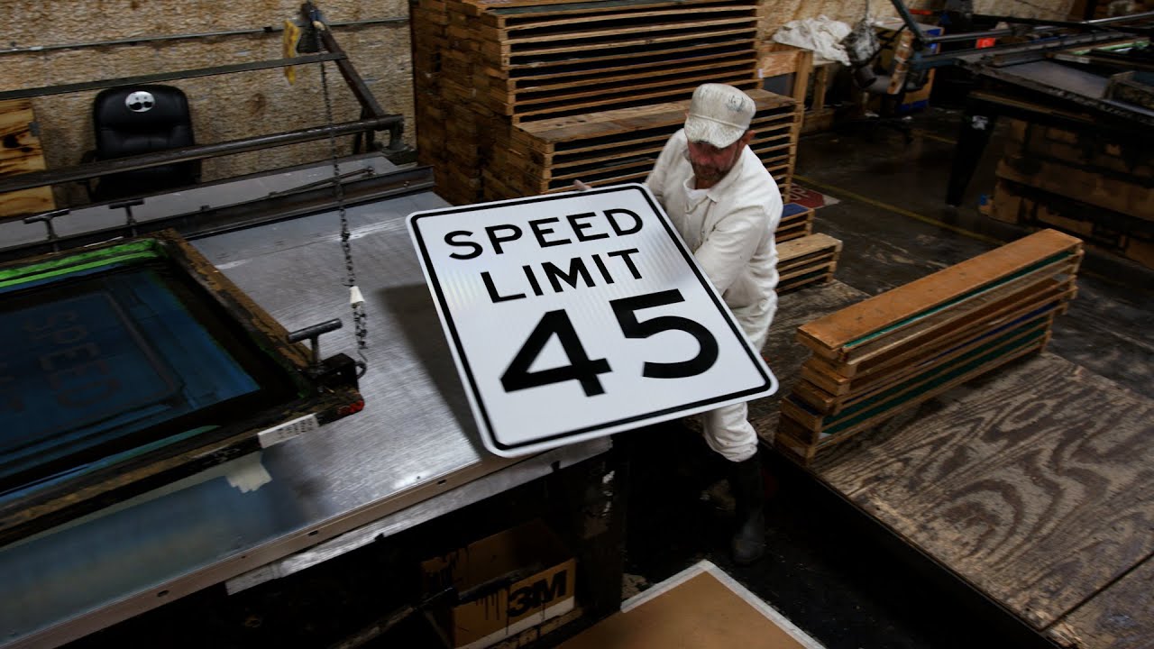 Beto Unit's Metal Sign Shop