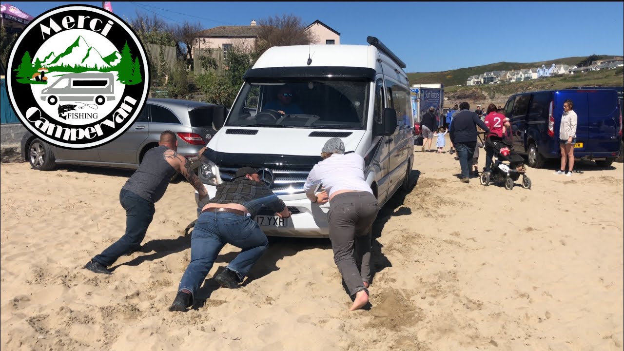 Utopiliśmy busa na plaży … | Kornwalia