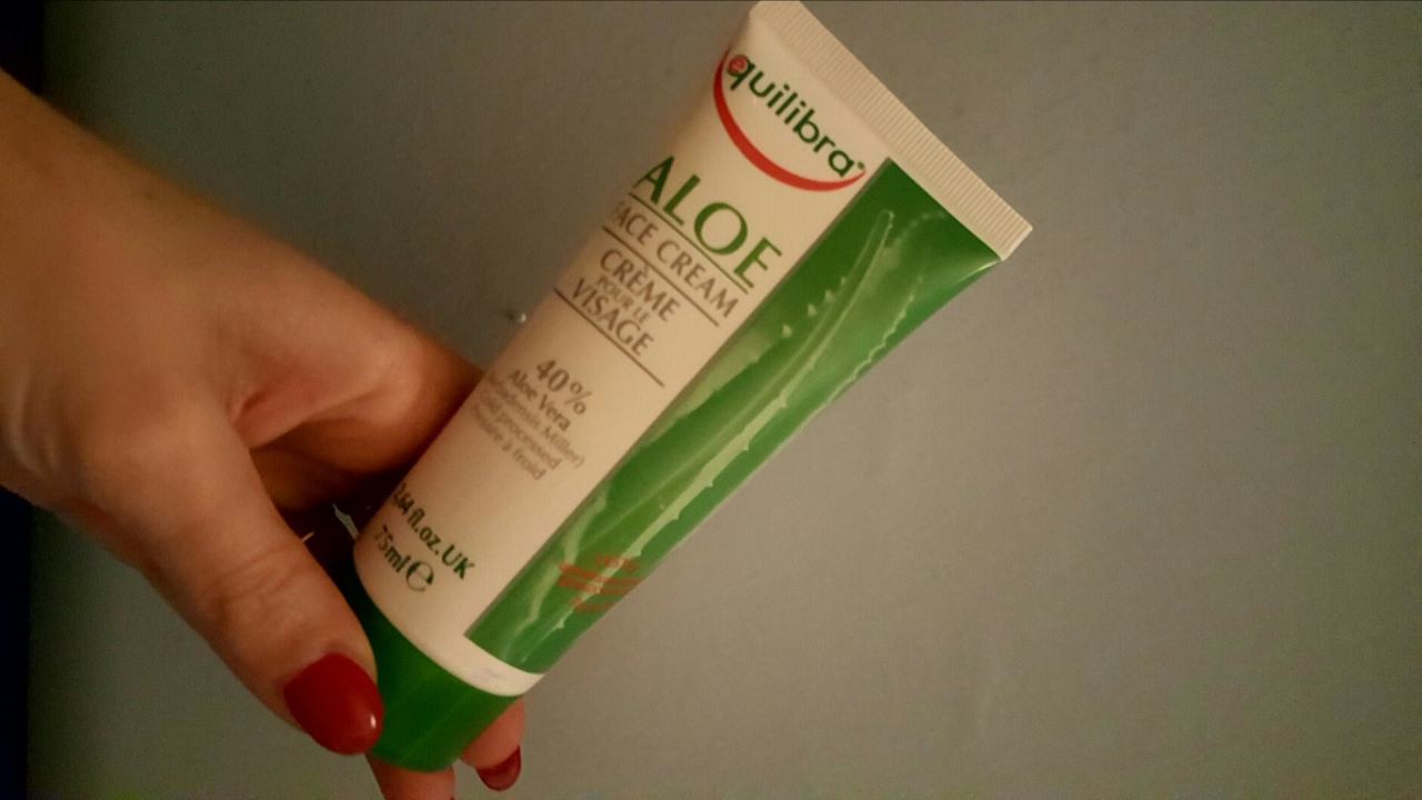 Review: Crema Viso Equilibra all'Aloe - MissLila001
