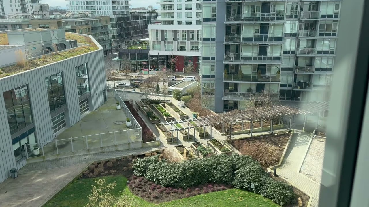 One Town Centre - River District 659sf 1 Bedroom + Flex w/ Balcony + Parking