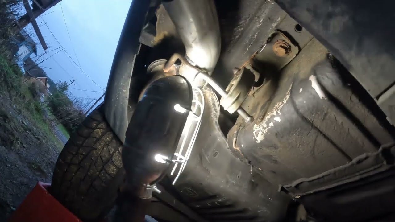 Replacing a Muffler ~ 2001 Volvo V70XC