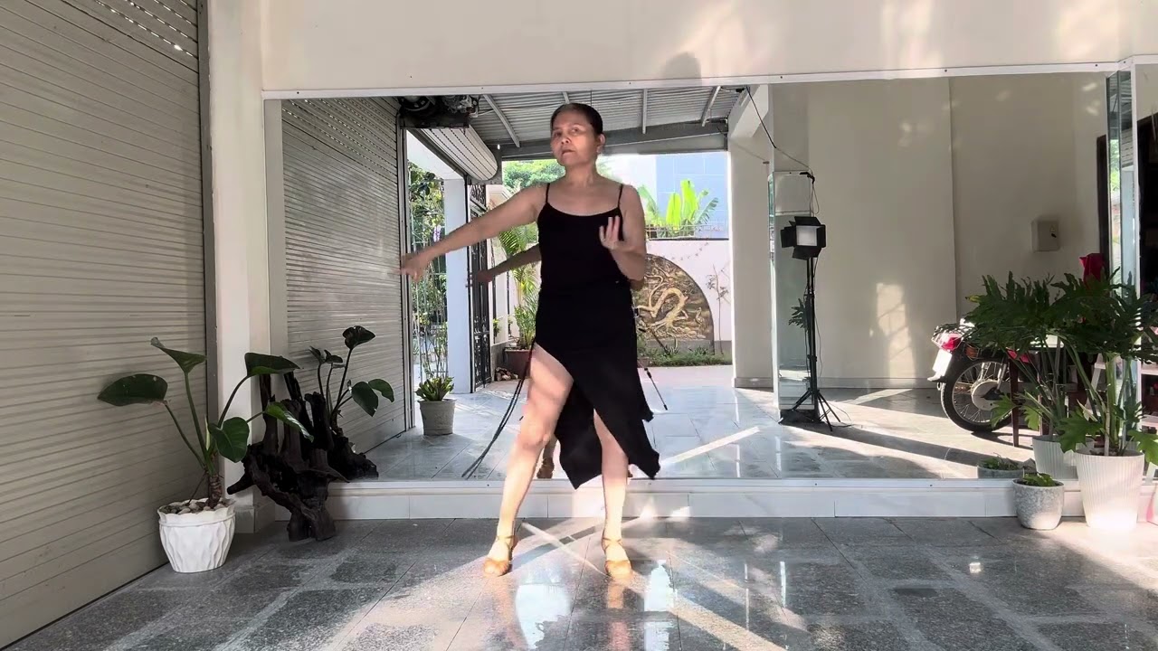 Bài tập chủ nhật ngày 3/8/2025. Rumba basic