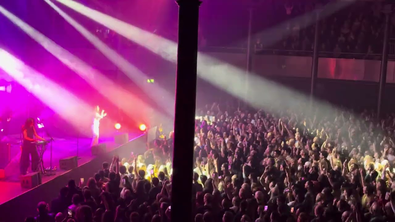 Sigrid - Strangers (Live) - Roundhouse, Camden - 13-03-2026
