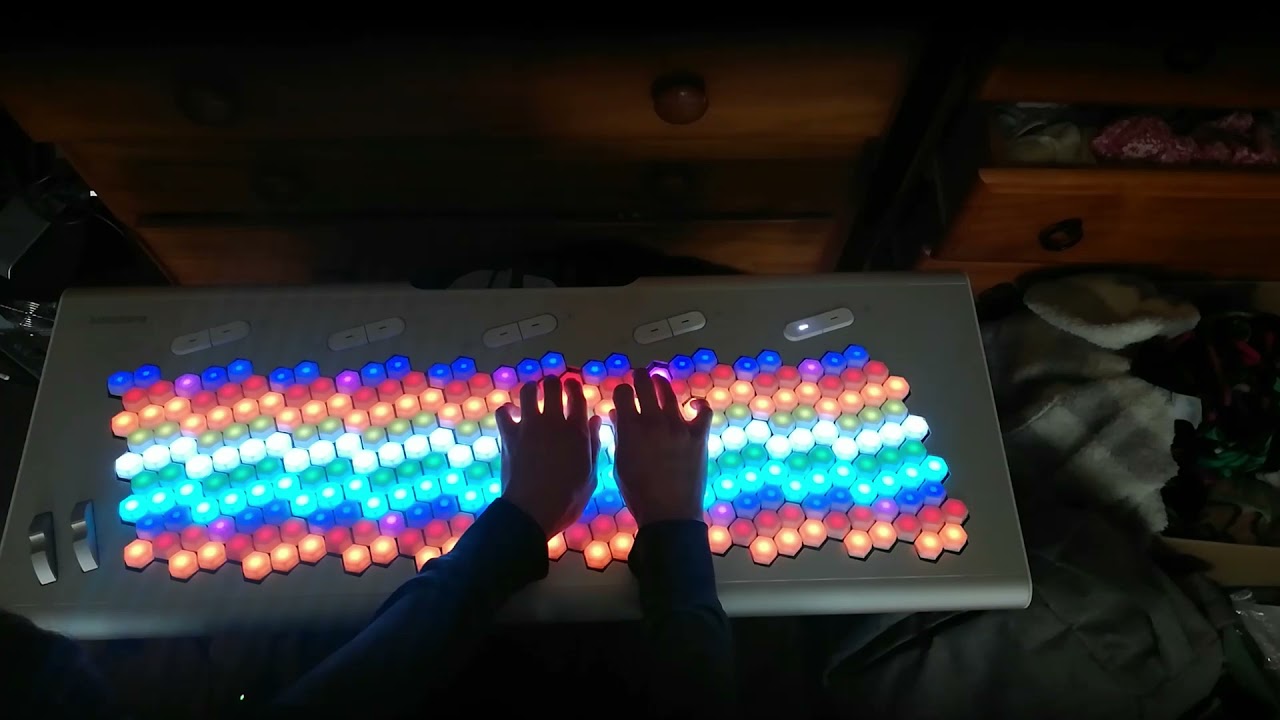 41-tone circle in 94EDO and the rainbow colour scheme