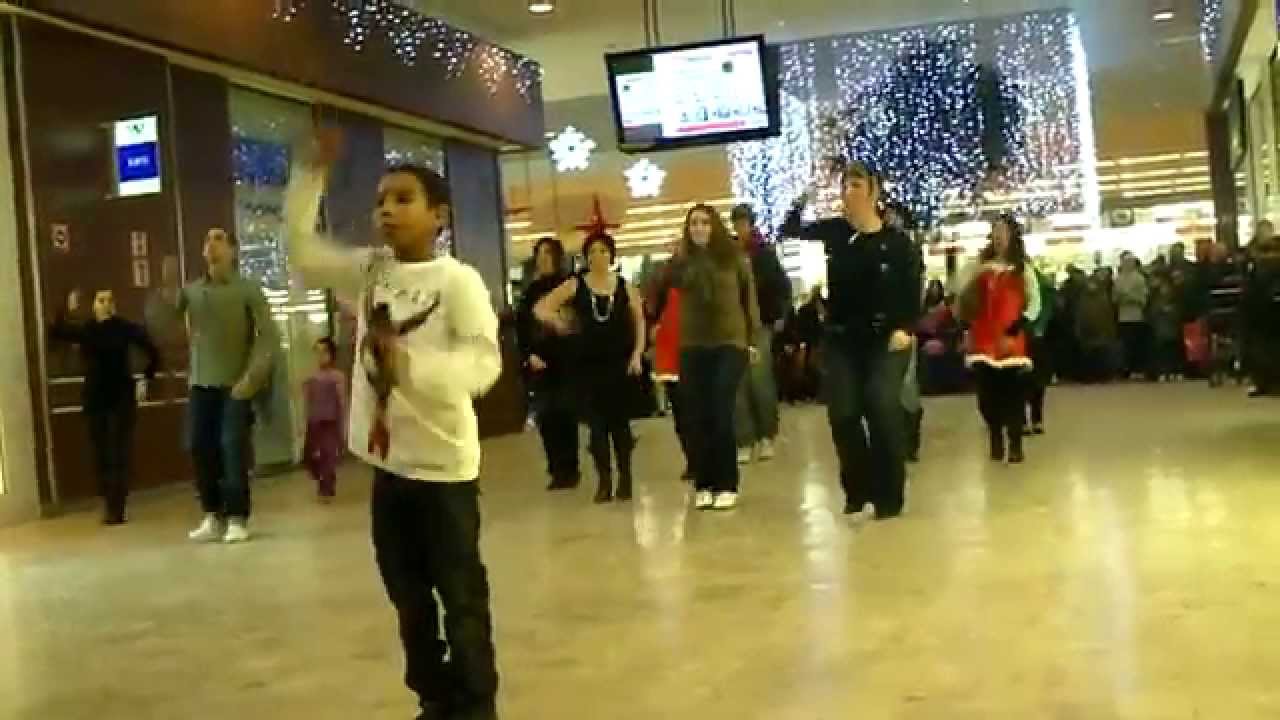 flashmob cora witty 19.12.09 clip 2