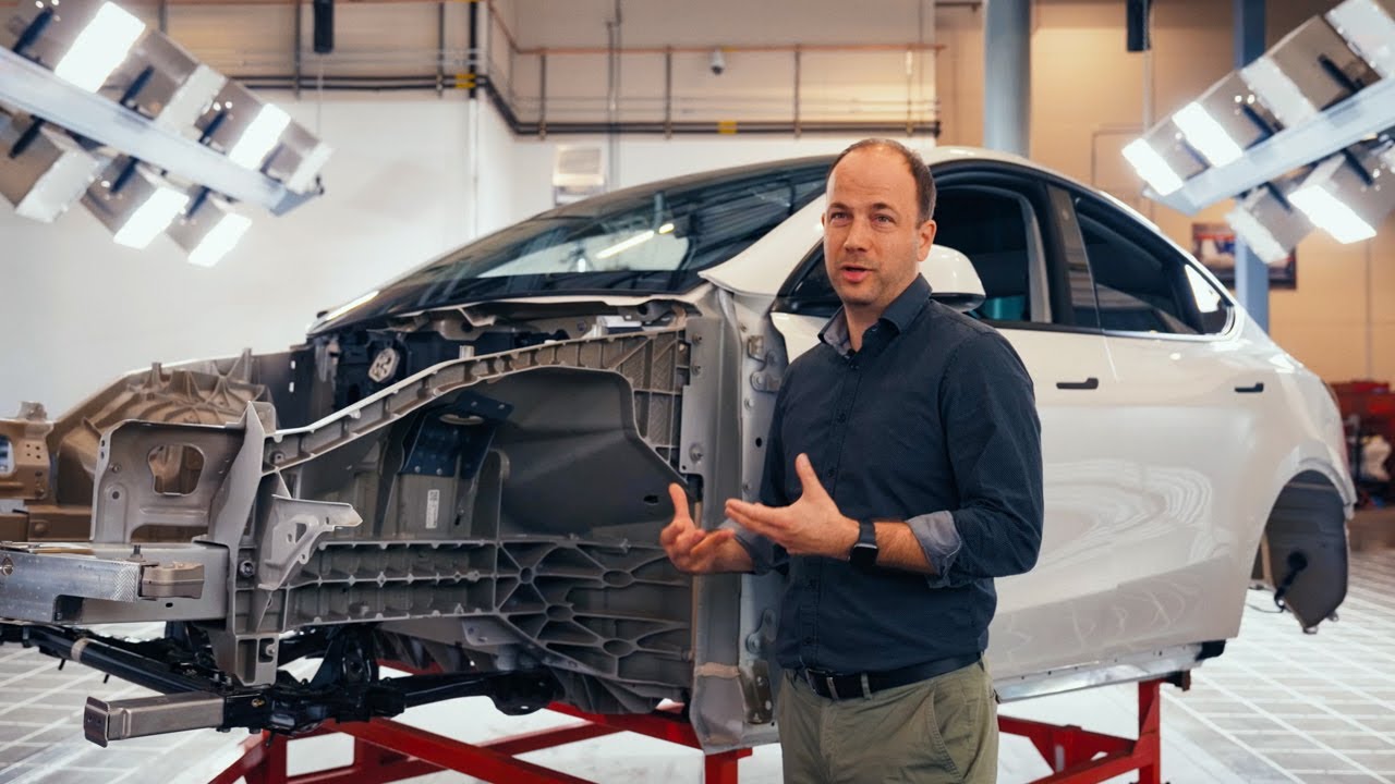 Ларс объясняет | Безопасность автомобилей Tesla