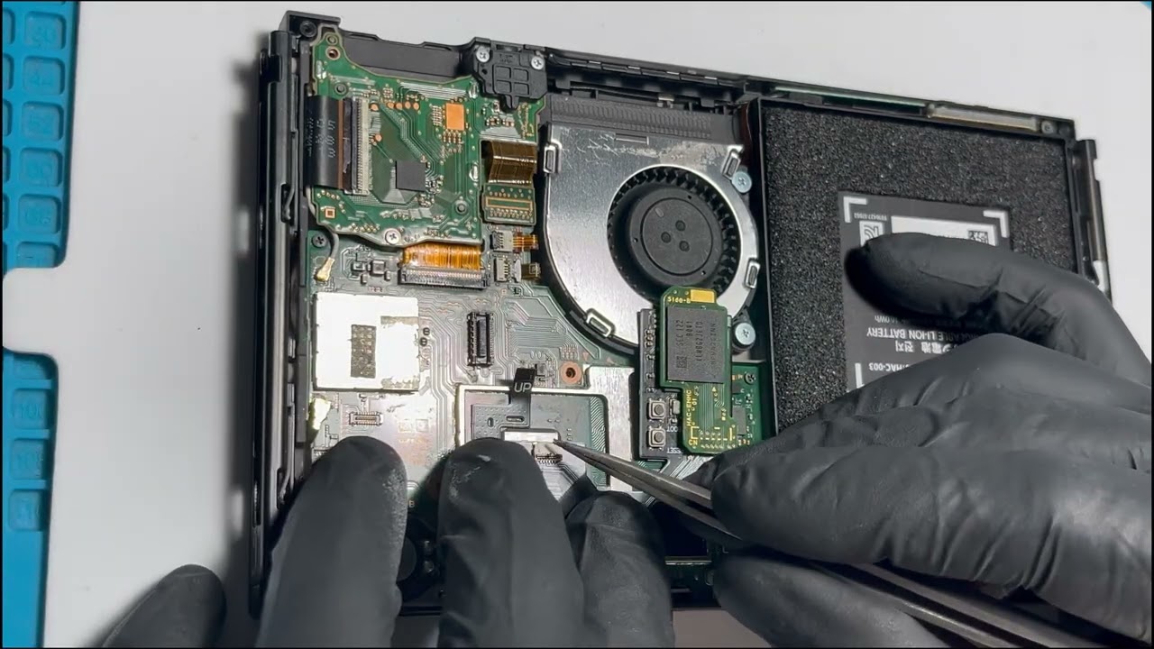 Nintendo Switch RP2040 Modchip Installation